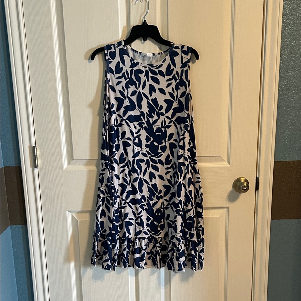 Floral Sleeveless Dress - Blue and White